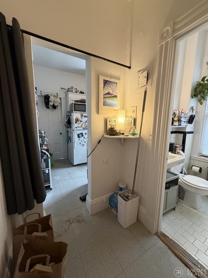 16 Davis Ave #4 - Photo 7 of 23