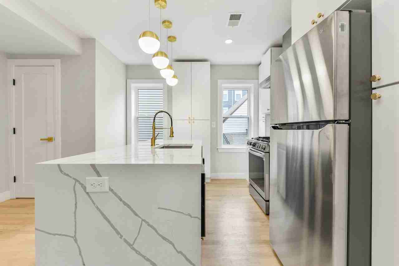 11 Webster Ave #2 - Photo 3 of 22