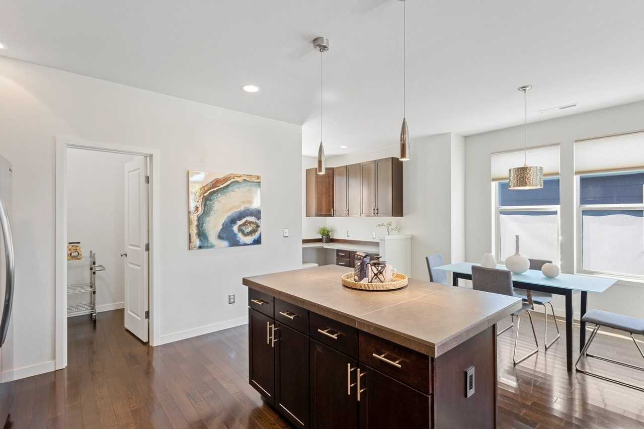 1328 159th Pl Sw - Photo 2 of 26