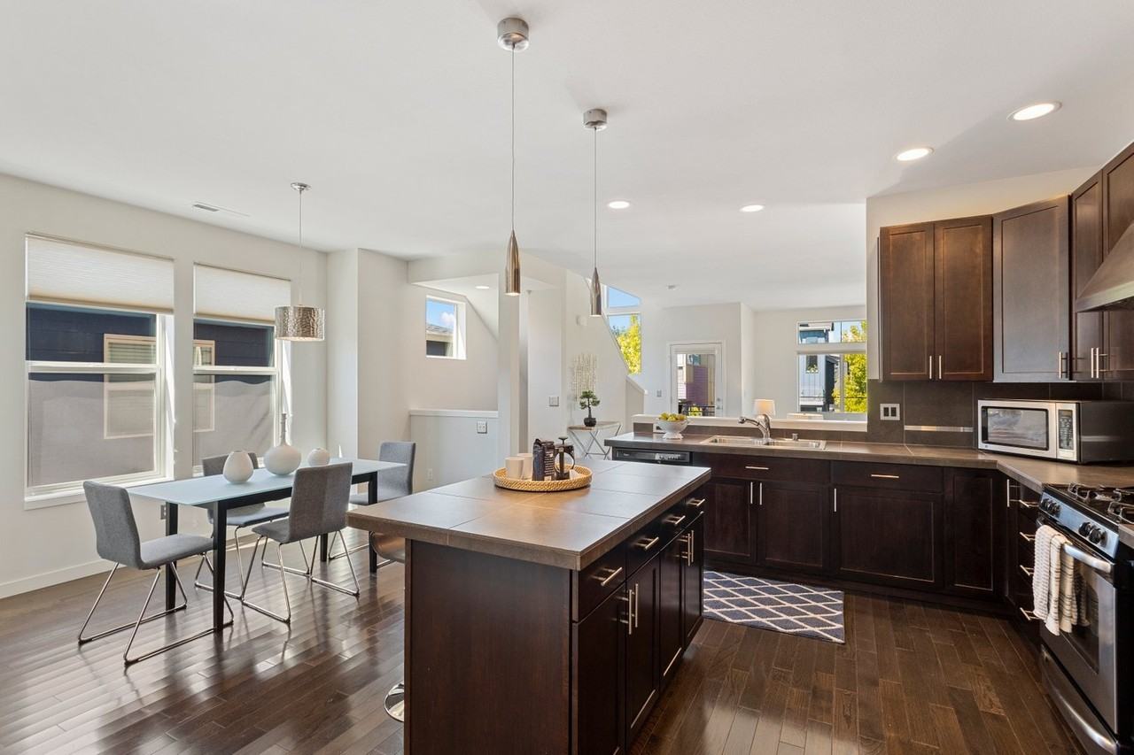 1328 159th Pl Sw - Photo 3 of 26