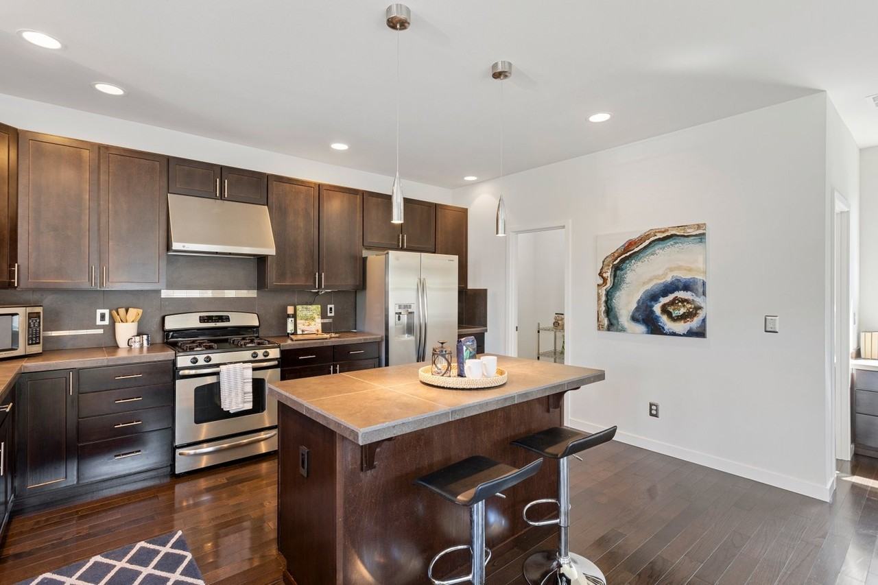 1328 159th Pl Sw - Photo 4 of 26