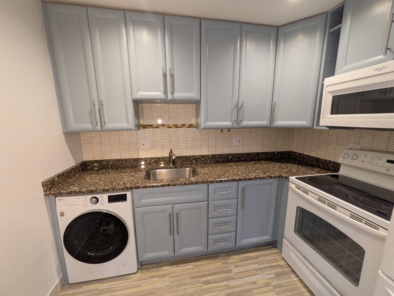 765 Grove Dr #201 - Photo 5 of 29