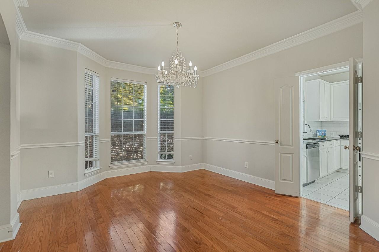 7905 Pirates Cove Dr - Photo 5 of 30