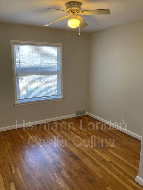 1049 Willmann Ct - Photo 6 of 15