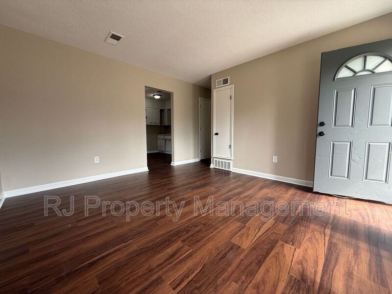 256 Delta Rd - Photo 2 of 9