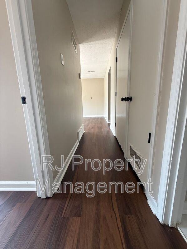 256 Delta Rd - Photo 6 of 9