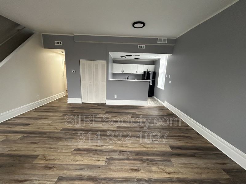 2012 Oregon Ave - Photo 6 of 17