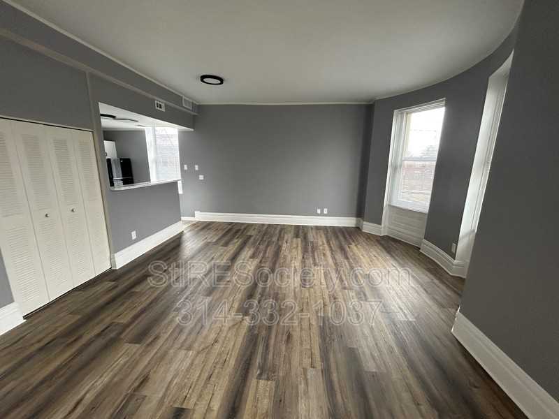 2012 Oregon Ave - Photo 7 of 17