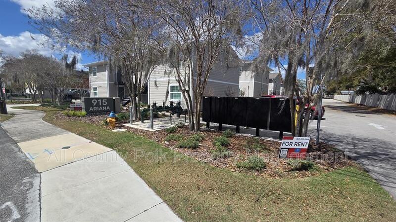 915 Ariana St #1 - Photo 4 of 18