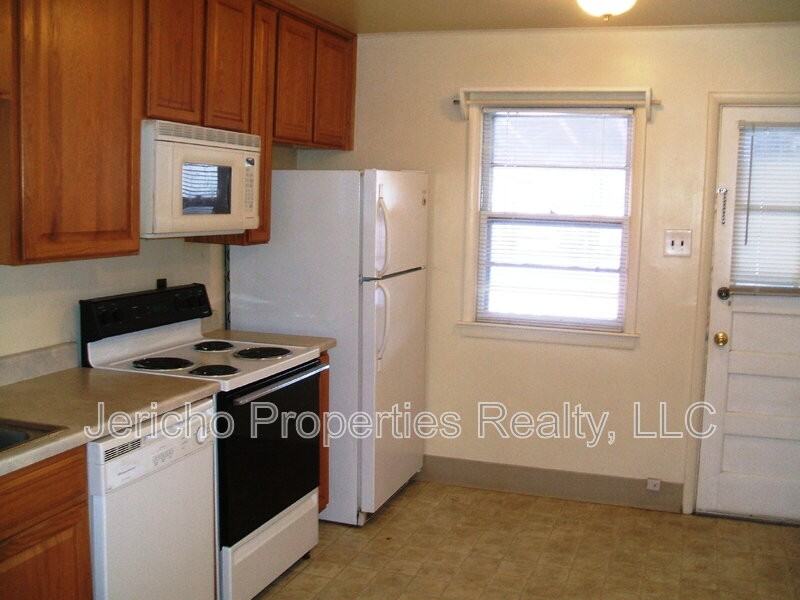 6410 W 47th Ave - Photo 3 of 7