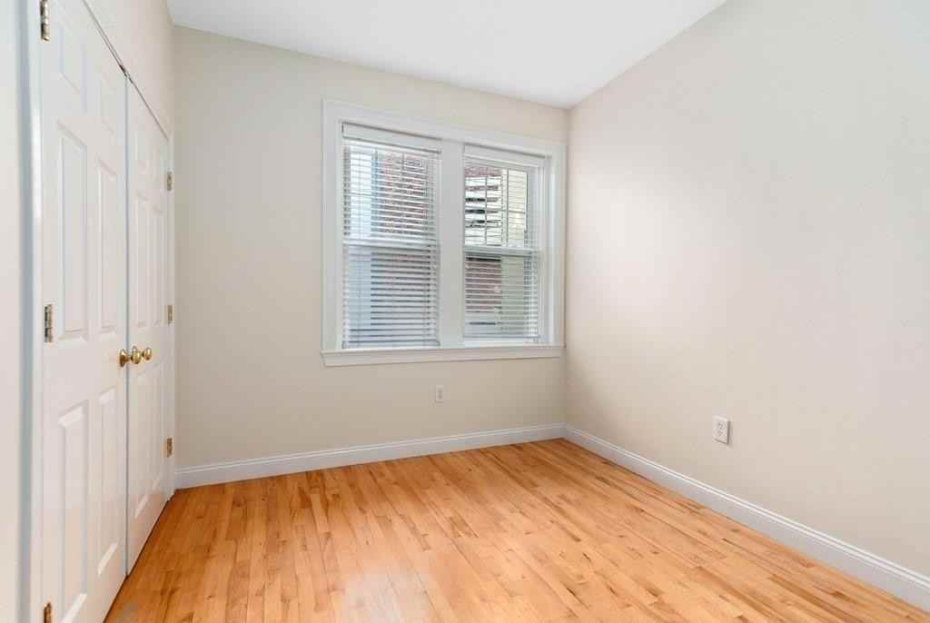 268 Windsor St #4 - Photo 5 of 10