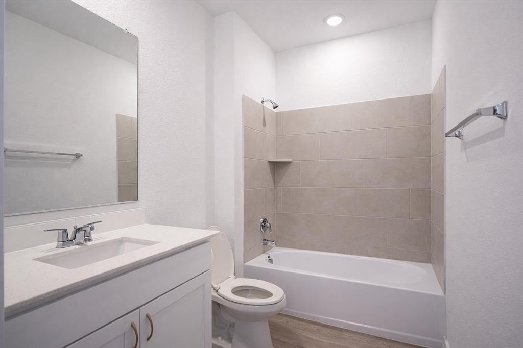 3017 Dutch Rd - Photo 5 of 33