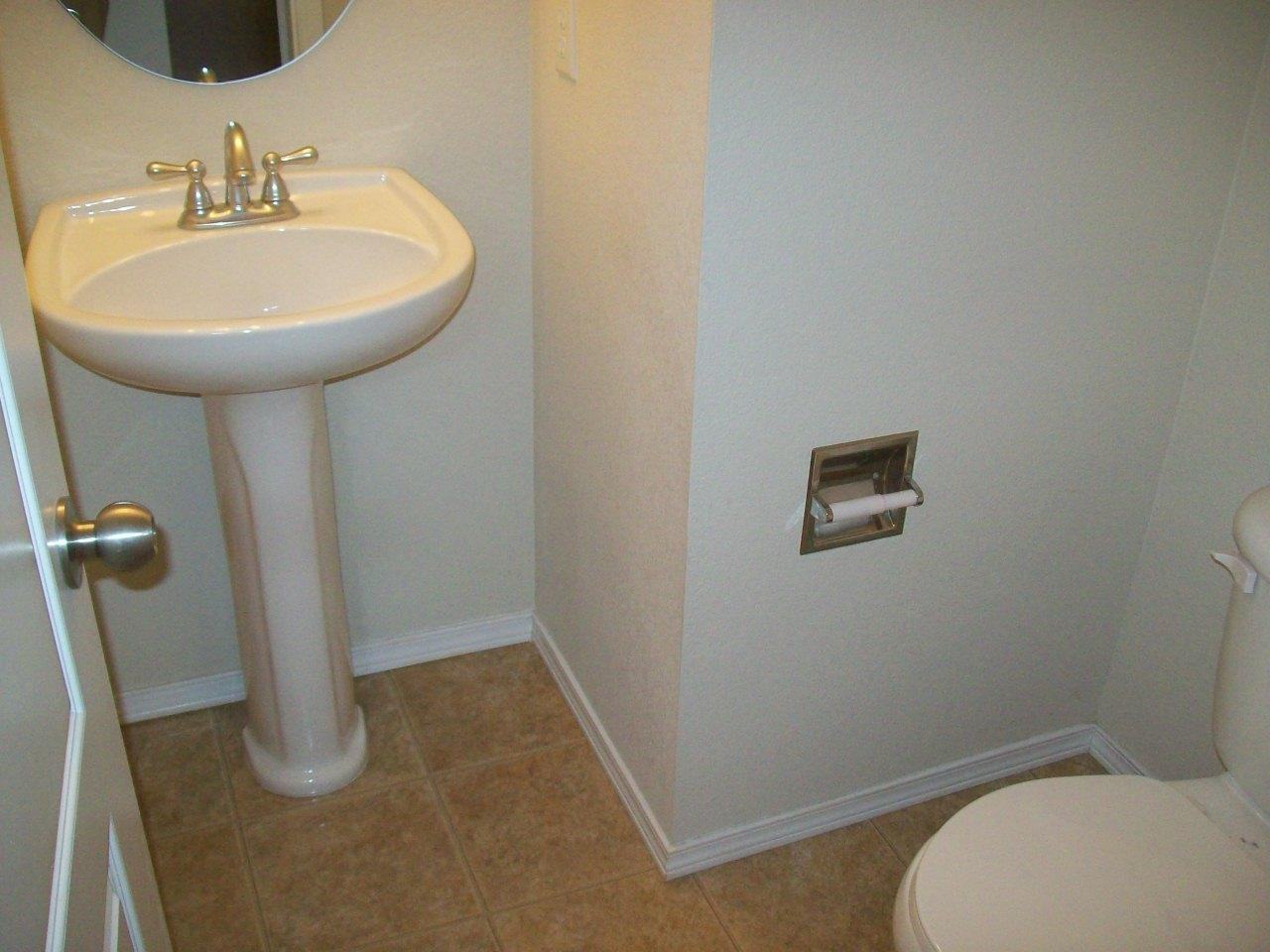 6435 Silverwind Cir - Photo 3 of 14