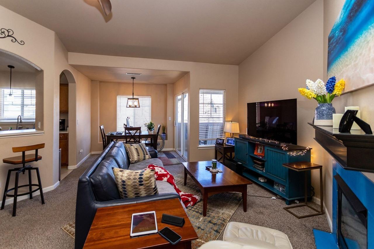 6944 Ash Creek Hts #204 - Photo 5 of 27
