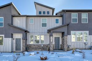 featured image of 3651 Moon River Dr