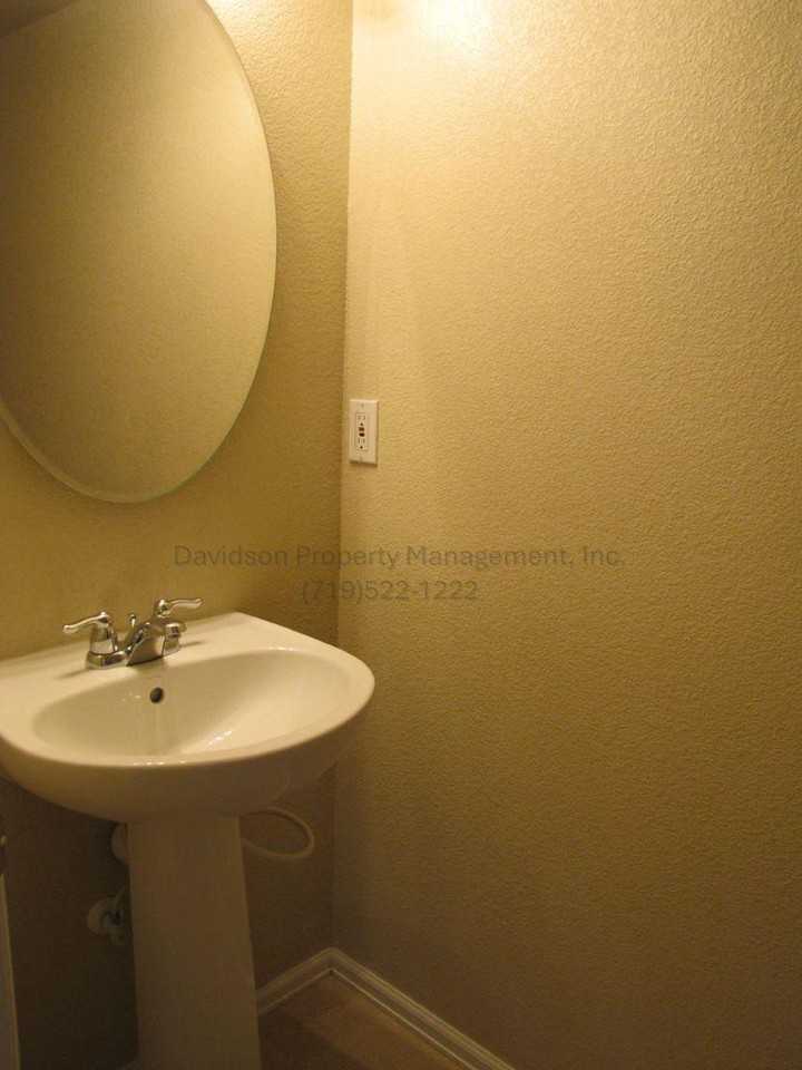 7770 Mountain Laurel Dr - Photo 6 of 14