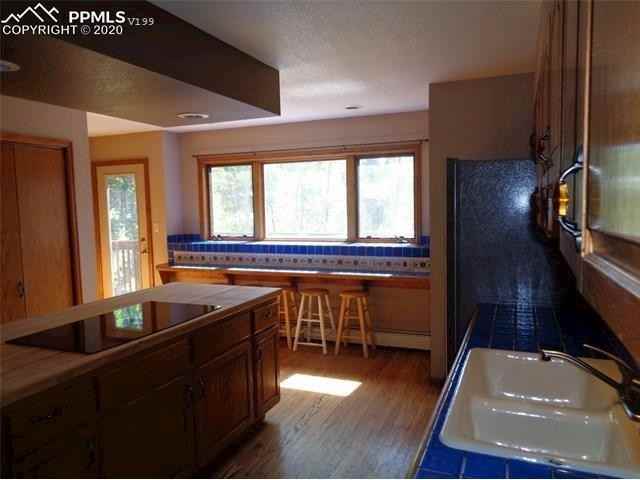 1455 Kings Crown Rd - Photo 6 of 37