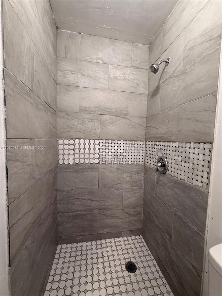 5941 Nw 14th Ct - Photo 3 of 22