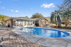 featured image of 219 Tantallon Dr