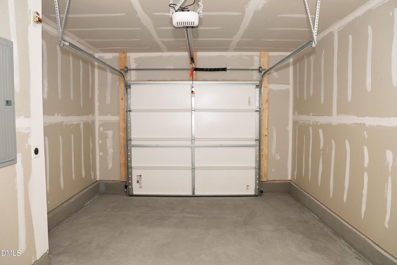 3304 Gypsum Drive - Photo 5 of 11