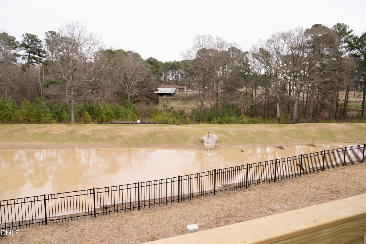 3304 Gypsum Drive - Photo 7 of 11