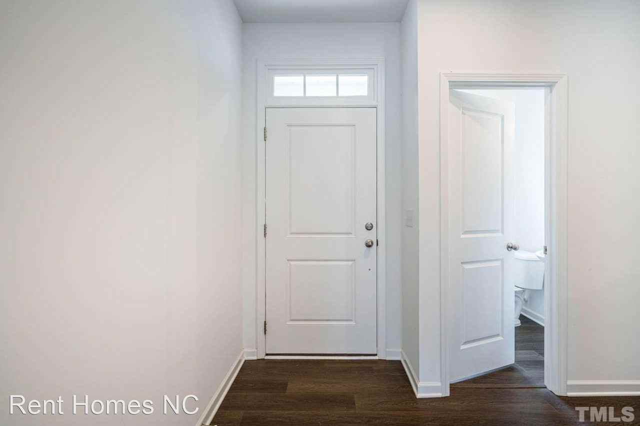 838 Oak Center Dr - Photo 6 of 28