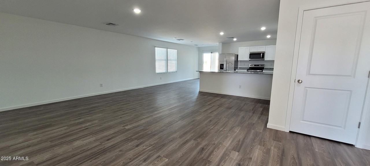 1870 Broken Arrow Dr - Photo 3 of 14