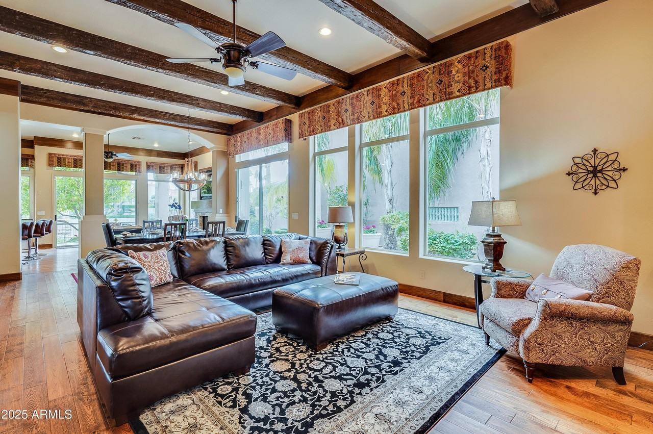 10193 E Bayview Dr - Photo 5 of 44