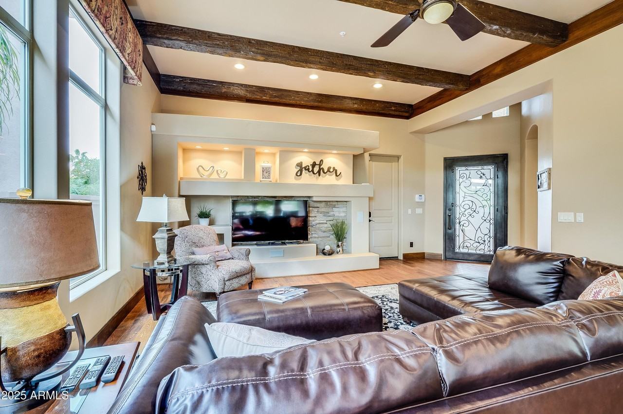 10193 E Bayview Dr - Photo 7 of 44