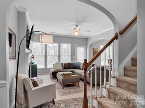 1401 Hammond Dr - Photo 4 of 38