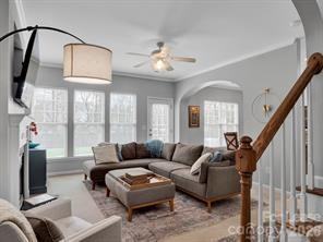 1401 Hammond Dr - Photo 5 of 38