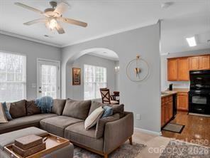 1401 Hammond Dr - Photo 6 of 38