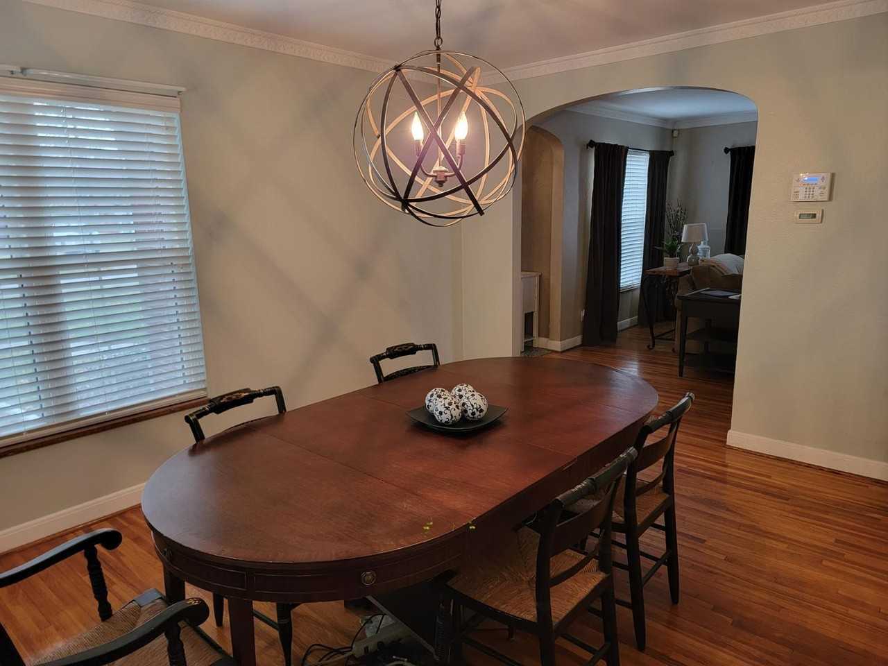 2673 Middlesex Dr - Photo 6 of 30