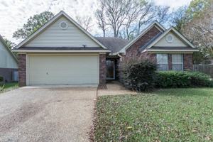 featured image of 17 Peppermill Dr