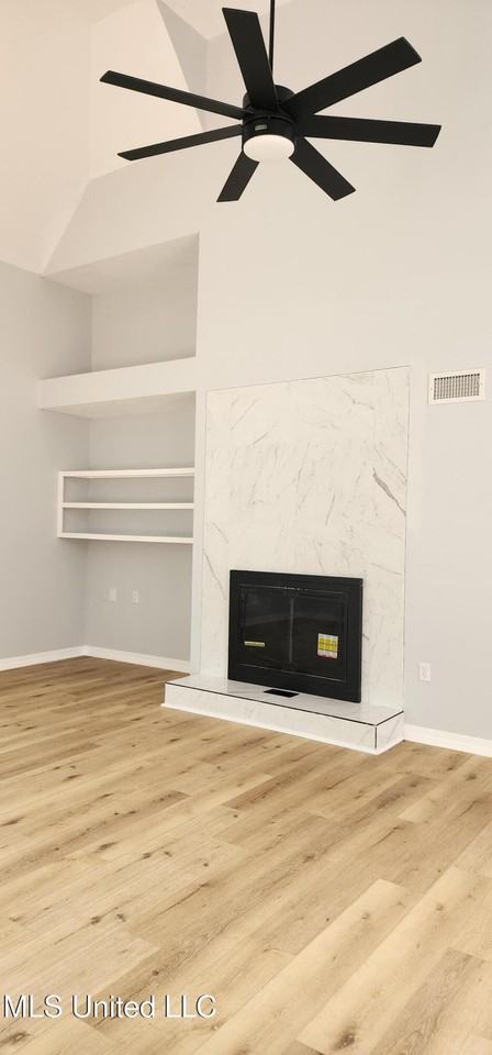 273 Springwood Dr - Photo 5 of 20