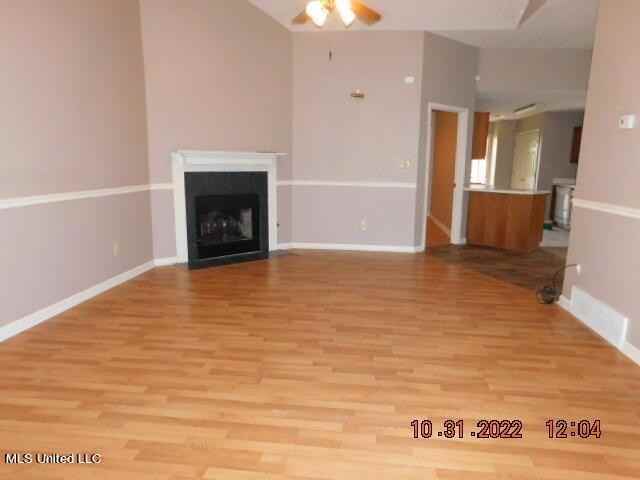 308 Avery Jordan Cv - Photo 2 of 16