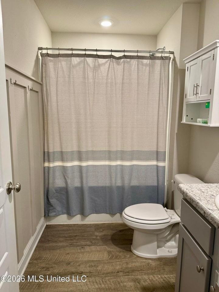 6439 Eastland Cir - Photo 5 of 6