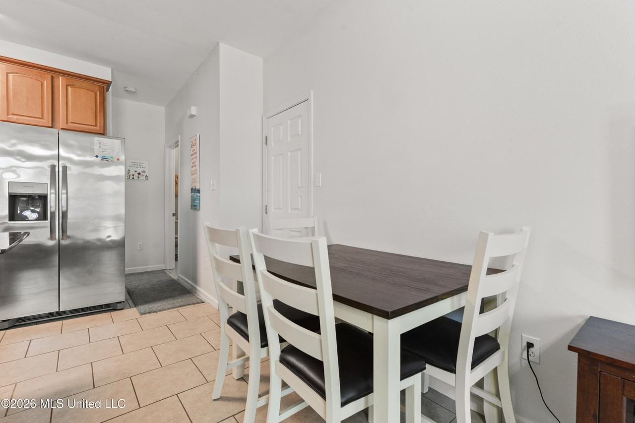 1270 Century Oaks Dr - Photo 5 of 21