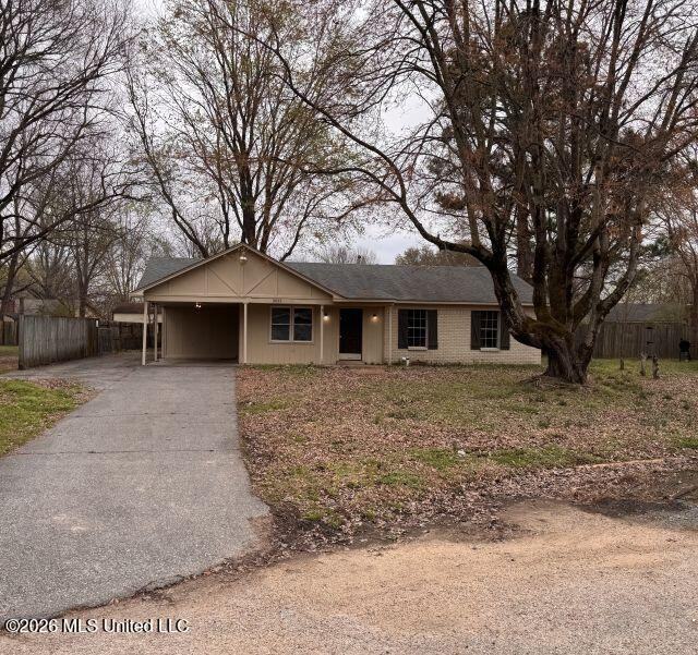 3035 Greenbriar Cv W