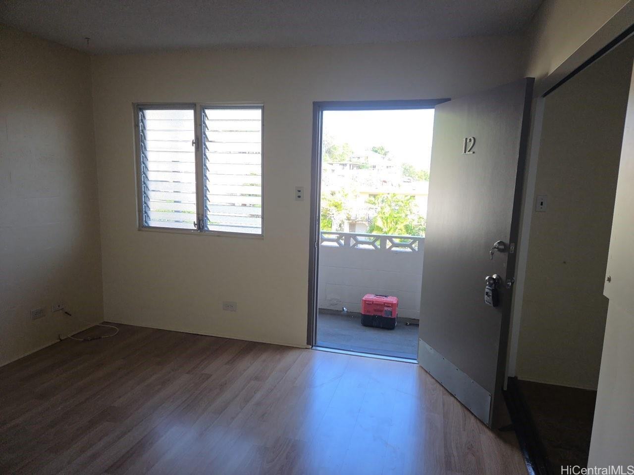 1614 Emerson St #12 - Photo 3 of 14