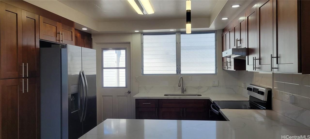 2834 Kaimuki Ave #4 - Photo 2 of 15