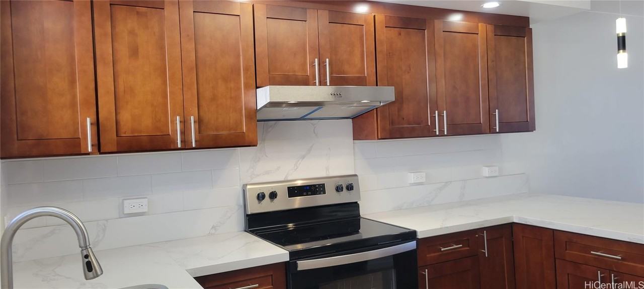 2834 Kaimuki Ave #4 - Photo 5 of 15