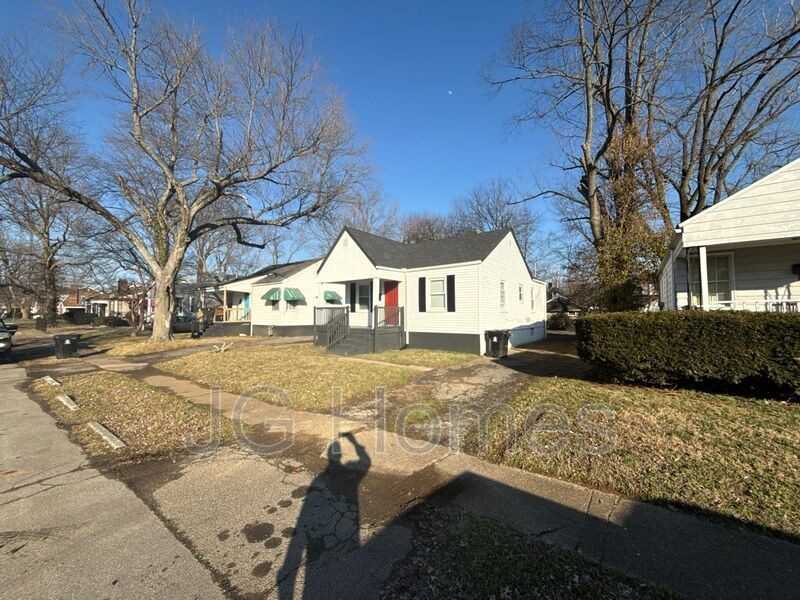 117 N 45th St - Photo 2 of 20