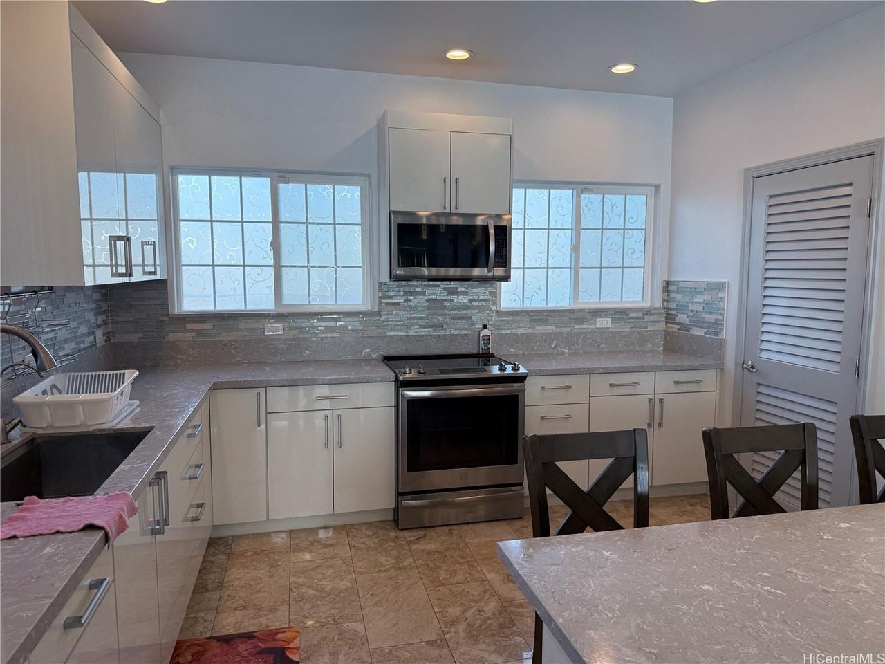 1380 Hoona St #A - Photo 7 of 23