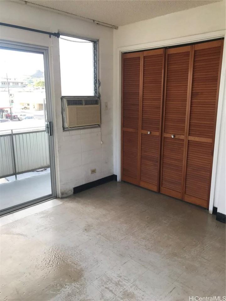 1409 Kinau St - Photo 3 of 6