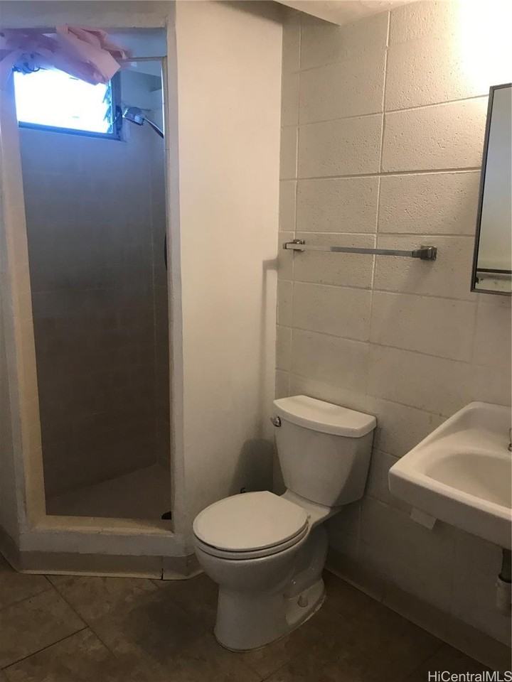 1409 Kinau St - Photo 4 of 6