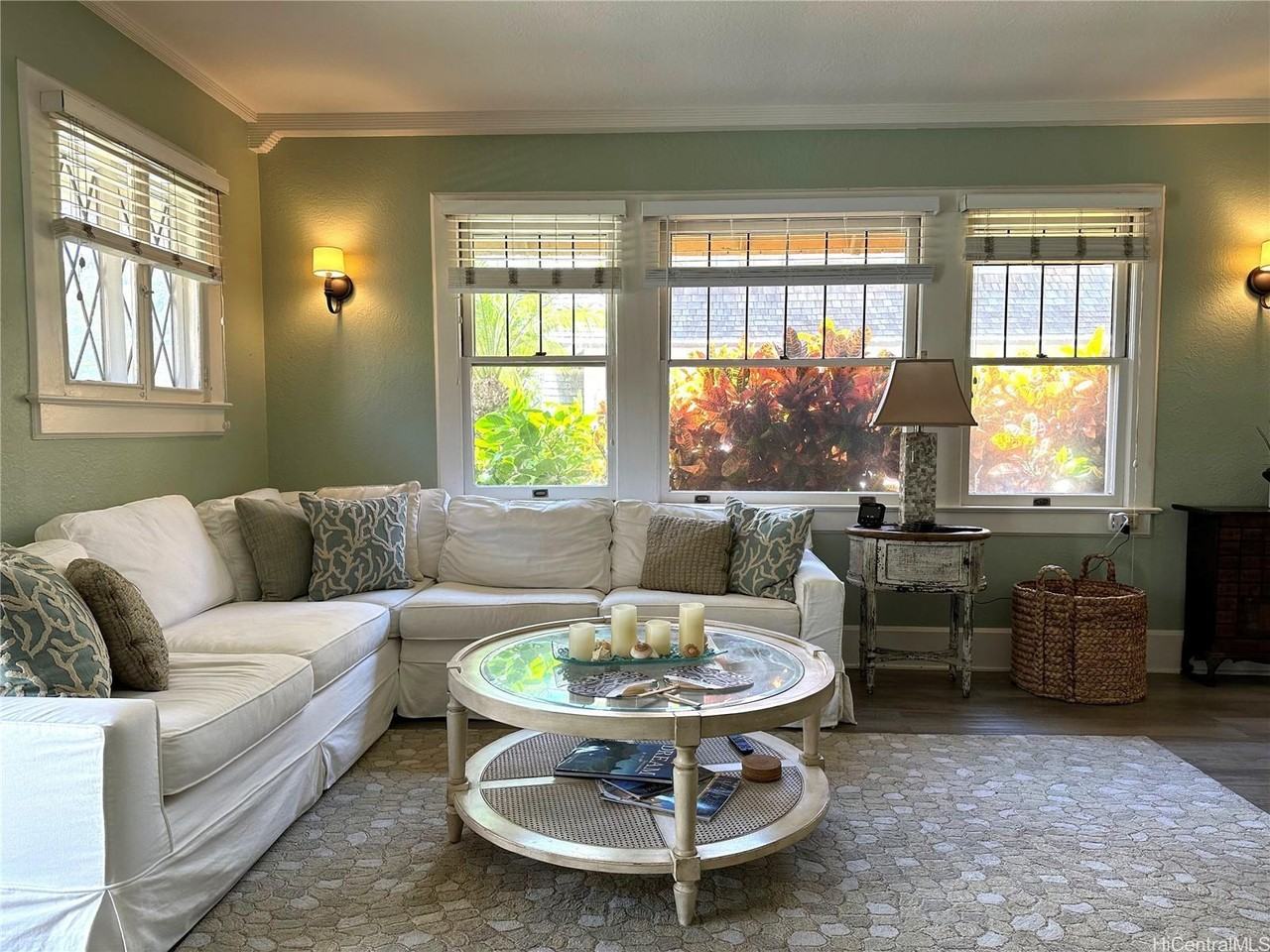 3023 Kalakaua Ave - Photo 6 of 19