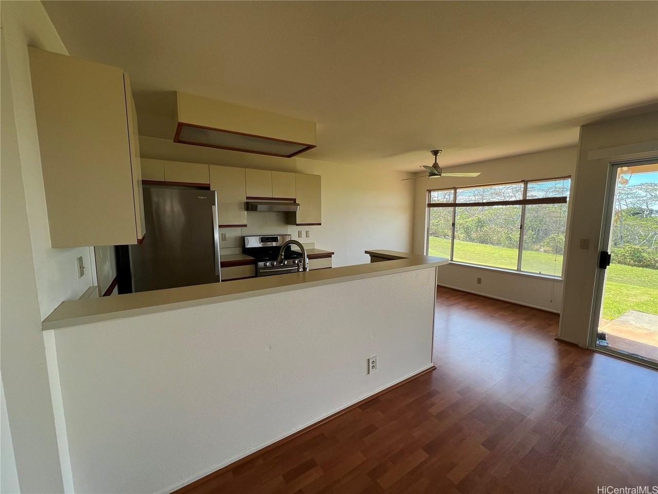 98-1961 A Kaahumanu St - Photo 3 of 16