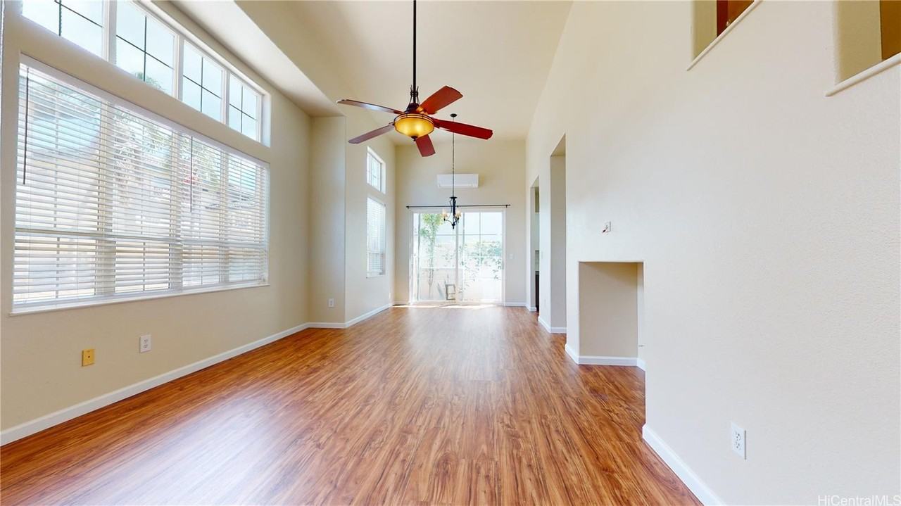 91-1017 Wahinoho St - Photo 2 of 25