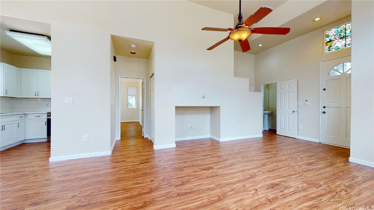 91-1017 Wahinoho St - Photo 4 of 25